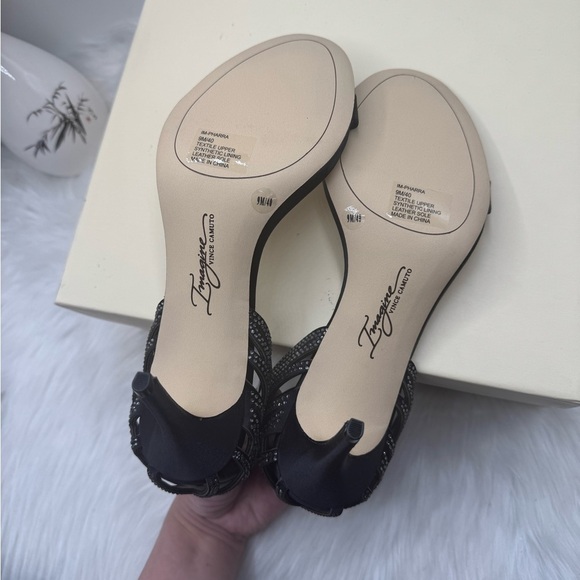 Imagine by Vince Camuto IM-Pharra Pumps - Picture 4 of 9
